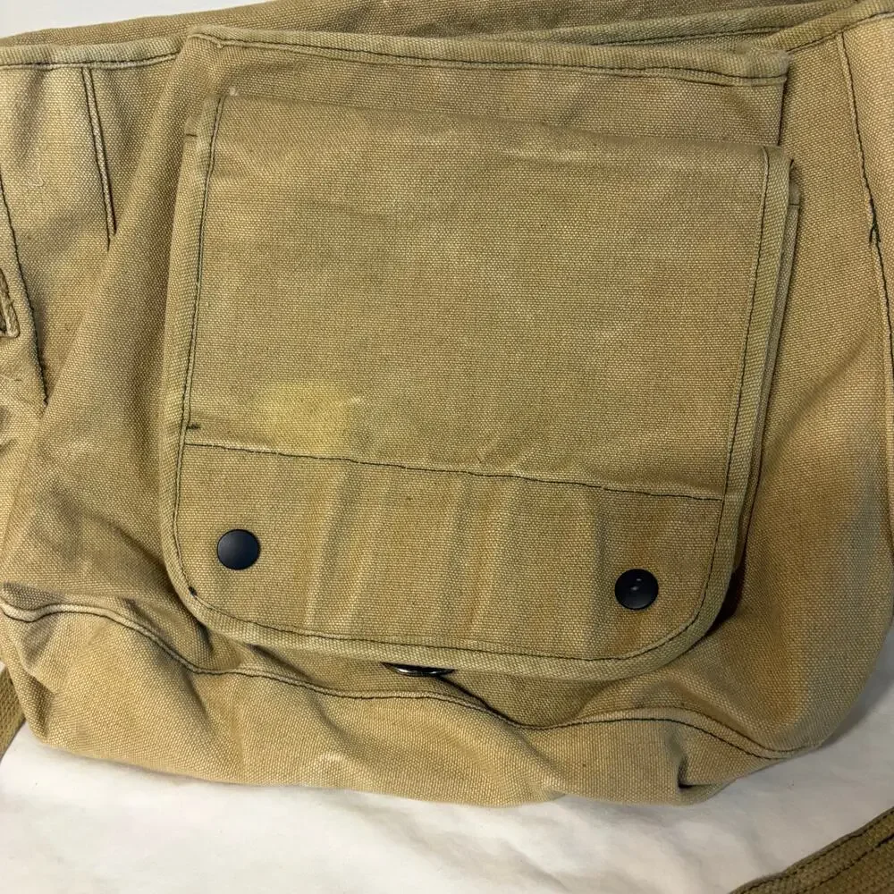 Unbranded vtg messenger